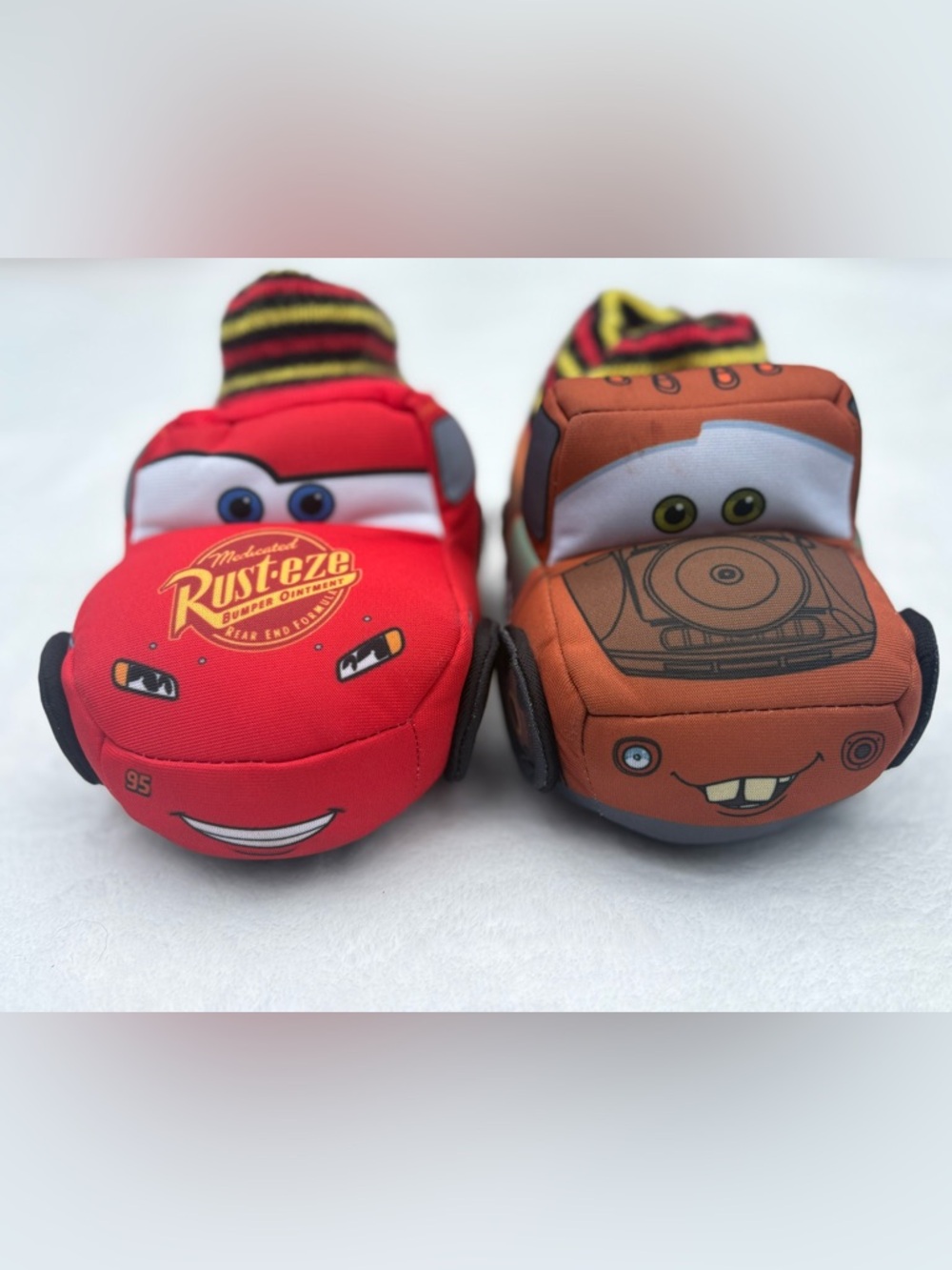 Disney Pixar Cars Boys Girls Slippers 9-10 Lightning McQueen Mater Pre-owned